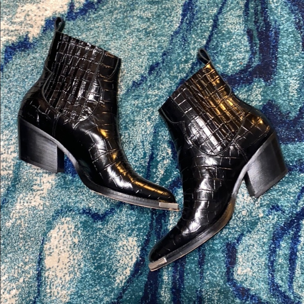 Dolce Vita Booties